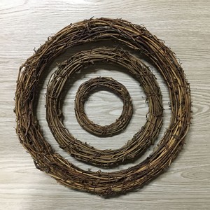 Support rond <span class=keywords><strong>en</strong></span> bois naturel fait main SPR pour la fabrication <span class=keywords><strong>de</strong></span> couronnes <span class=keywords><strong>de</strong></span> Noël traditionnelles <span class=keywords><strong>en</strong></span> extérieur - Product Image 4
