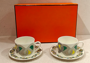 Ensemble de tasses à café et soucoupes en porcelaine fine de luxe avec motif de chaîne géométrique, 2 pièces, pour la maison et le bureau - Product Image 3