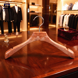 Crochet rond argenté personnalisé avec encoche antidérapante sur l'épaule Cintre pour <span class=keywords><strong>robe</strong></span> en résine - Product Image 3