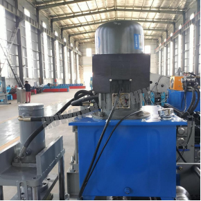 เครื่องทำแผงเหล็กติดหลังคาแบบยืนล็อคในตัวเองอัตโนมัติใช้สำหรับอุตสาหกรรมกระเบื้องเกียร์เครื่องยนต์ - Product Image 4