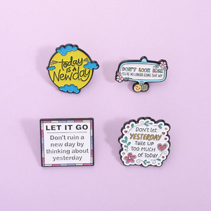 เข็มกลัดเคลือบอ่อนลายข้อความภาษาอังกฤษสร้างแรงบันดาลใจ "วันนี้เป็นวันใหม่" สำหรับร้านขายของขวัญ ขายส่ง - Product Image 1