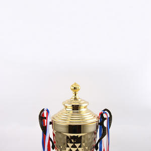 كأس كرة القدم العالمي طويل القامة مطلي بالذهب بجودة عالية - Product Image 4