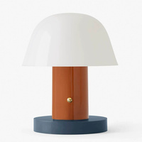 Lampe de table moderne en métal à blocs de couleur, forme champignon, avec abat-jour blanc en forme de dôme, colonne orange, base bleue, pour chambre, salon, hôtel, bureau