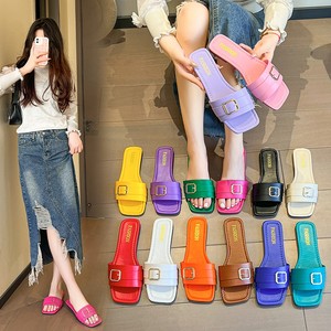 A12 Nuevo Producto <span class=keywords><strong>Sandalias</strong></span> de <span class=keywords><strong>Mujer</strong></span> 14 Colores Vivos con Hebilla Tallas Grandes 35-42 Pantuflas <span class=keywords><strong>Planas</strong></span> a la Moda al Por Mayor - Product Image 2