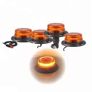 Solución moderna de seguridad para vehículos: elegante luz de rejilla LED ámbar IP65, construcción duradera para condiciones climáticas adversas - Product Image 2