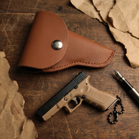Llavero de pistola de aleación miniatura, modelo de pistola realista de metal, llavero de juguete con funda