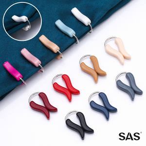 SAS Clips de fixation pour manchette de voile en plastique pour femmes musulmanes, Outil de raccourcissement de <span class=keywords><strong>pantalon</strong></span>, Boutons colorés, Boucle de foulard - Product Image 1