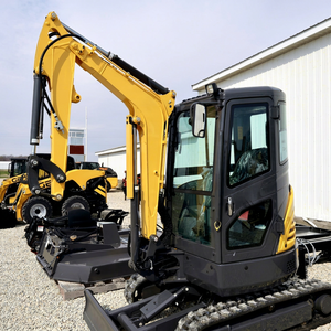 Miniexcavadora New Holland E26C de 2.6 toneladas, calidad profesional, mejor relación calidad-precio, modelo 2026 - Product Image 1