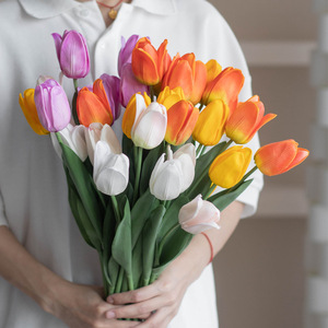 Tulipanes Artificiales de Tallo Único, Flores de Seda de Alta Simulación, Decoración para el Hogar y Bodas, Blanco, Rosa, Amarillo, Morado - Product Image 1