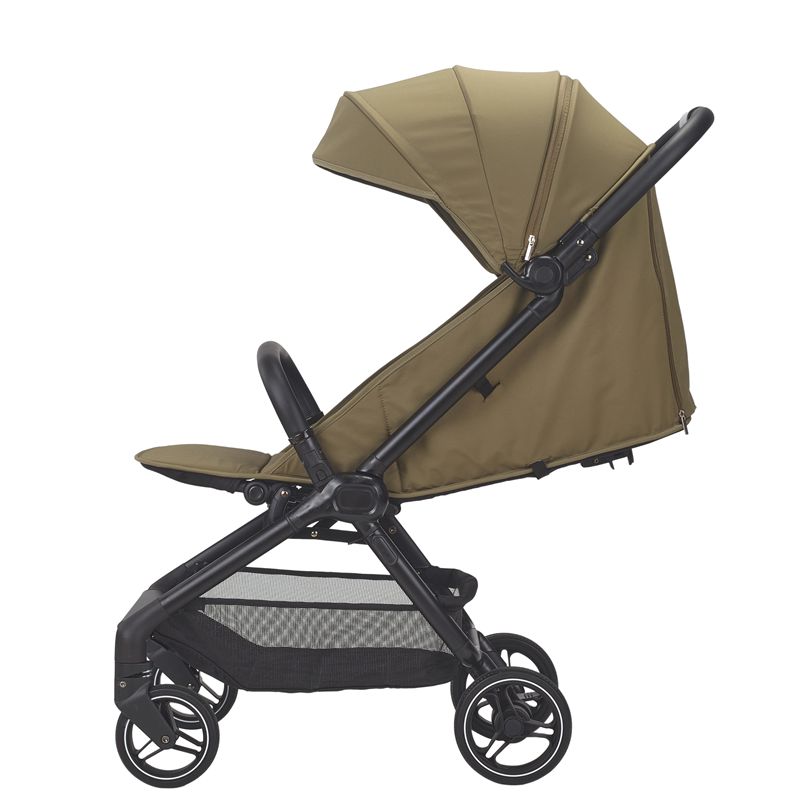 De color Verde oscuro