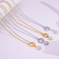 Collier minimaliste en acier inoxydable plaqué or 18 carats avec pendentif lune, perle d'imitation délicate, motif animal et étoile, tendance, avec cordon, idéal pour un cadeau
