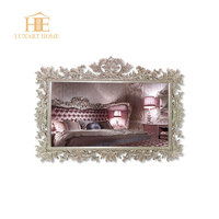 Meubles de chambre à coucher de luxe royal, sculptés à la main, style américain, en bois massif, finition haute brillance, or massif sculpté, style Californie