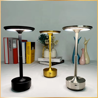 Lampes de bureau LED USB modernes pour la décoration intérieure Lampe de table rétro rechargeable en métal de luxe Lampe de nuit LED sans fil alimentée par batterie