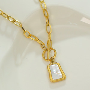 OT Collier à pendentif carré en coquillage naturel pour <span class=keywords><strong>femme</strong></span> Chaîne cubaine en <span class=keywords><strong>or</strong></span> pour <span class=keywords><strong>femme</strong></span> Collier à pendentif en coquillage <span class=keywords><strong>blanc</strong></span> Bijoux de mode - Product Image 4