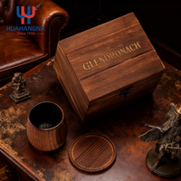 Verre à whisky bourbon en bois brûlé fait main avec logo personnalisé et pierres de whisky dans un coffret cadeau pour promotion et mariage