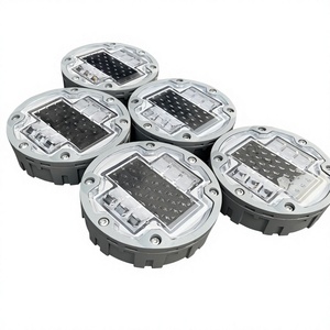 Vente Flash : Balise Routière Solaire Robuste Super Lumineuse Étanche à 6 Vis, Prix Compétitif - Product Image 1