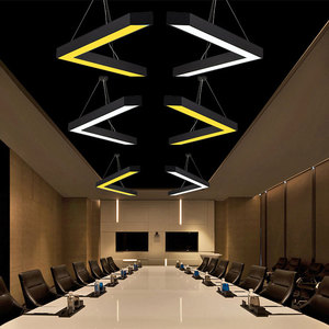 Đèn LED Treo Hình Chữ V Đơn Giản Bán Chạy Đèn Trần Hình Mũi Tên Vỏ Kim Loại Màu Đen - Product Image 3