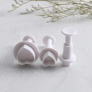 3Piece sugar paste marzipan craft clays dough vegetable biscuit plastic large heart shaped cookie cutter