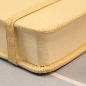 Carnet en PU avec logo embossé personnalisé, couverture douce au toucher, journal de voyage d'affaires avec ruban marque-page - Product Image 3