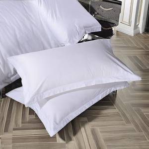 Set Biancheria da Letto per Hotel, 100% Cotone Satinato, Federa Rettangolare Bianca in Cotone Tessuto Liscio Tipo Busta - Product Image 2
