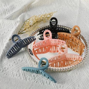 Macaron Colored Hair <b>Clips</b> 12 Cm Plastic Gripper For Women Casual Use - Product Image 1