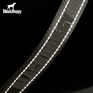 سترة تكتيكية للكلاب بالجملة مع تصميم سريع التحرير وقابل للتعديل لمشي الكلاب، مصنوعة من مادة البوليستر - Product Image 2