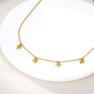 Collar de Cadena con Colgante de Eslabones Geométricos de Acero Inoxidable con Baño de Oro PVD de 18K, Acabado Resistente al Deslustre, Ideal para Aniversarios - Product Image 2