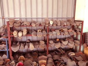 เครื่องกดกระเบื้องพื้นหลังคาดินเหนียวเครื่องจักรผลิตกระเบื้องจากจีนอายุการใช้งานยาวนานกำลังการผลิตสูง - Product Image 4