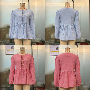 Blusa de Gingham Roja y Blanca para Mujer al por Mayor, Top Peplum con Lazo Triple en la Parte Delantera, Camisa de Chifón con Mangas Largas Abullonadas - Product Image 6