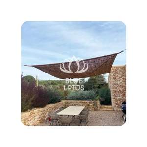 Voile d'ombrage en fibre de coco, ombrage de jardin durable - Product Image 1