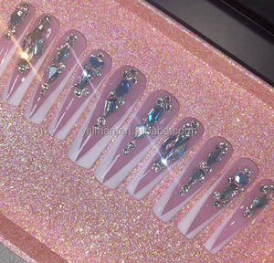 <span class=keywords><strong>Uñas</strong></span> Postizas <span class=keywords><strong>de</strong></span> <span class=keywords><strong>Navidad</strong></span> con Diseño <span class=keywords><strong>de</strong></span> Moda, Personalizadas, Ovaladas Medianas, Francesas Negras con Mariposas Blancas, <span class=keywords><strong>Uñas</strong></span> Acrílicas ABS - Product Image 3