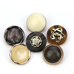 Nhựa Kết Hợp Một Lỗ Nút Màu Đen Người Đàn Ông Và Phụ Nữ Áo Khoác Áo Gió Phù Hợp Với Nút - Product Image 1