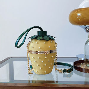 Sac à main élégant pour femme en PU. Sac à main de créateur unique et luxueux. Avec décoration en chaîne.3213 - Product Image 4