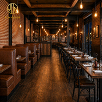 Chaise en métal sur mesure Ron Group, dossier haut, banquette en cuir, table carrée en bois de luxe pour restaurant