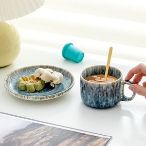 Ensemble de tasses et soucoupes à café en céramique en gros, de haute qualité esthétique, avec effet de transformation de glaçure de four, pour couples - Product Image 3