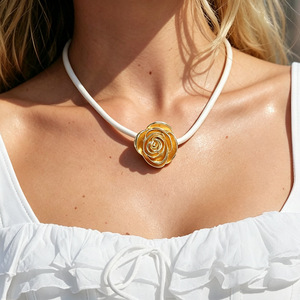 Colar Choker Vintage com Flor para Mulheres, Colar com Cordão de Couro, Acessórios de Joias Boho Únicos - Product Image 4