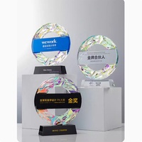 Haute qualité personnalisé facettes rondes trophée laiton extérieur broche diamant artisanat coloré cristal nom individuel gravé
