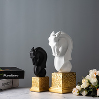 Statue de cheval en résine noire et blanche, décoration de mariage en 3d, sculpture de maison en vente