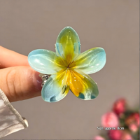 Jepit Rambut Plastik Bunga Plumeria Frangipani Gradasi 8cm, Aksesoris Rambut Pantai Musim Panas yang Tahan Lama