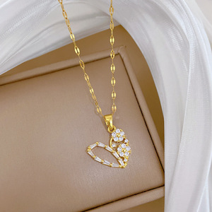 Collar de Estilo Lujoso, Delicado y Elegante con Diseño en Forma de Corazón para Hombre - Product Image 3