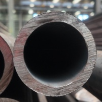Tube de chaudière sans soudure laminé à chaud certifié API ASME SA213 T22 ASTM 4.00x0.350" haute résistance à la glissement pour centrale électrique, taille personnalisée