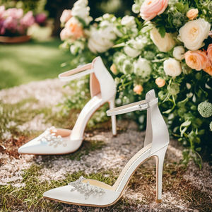 2024 personnalisé <span class=keywords><strong>mariage</strong></span> talons fabricant élégant blanc femmes chaussures habillées bride à la cheville pompes à talons aiguilles Sexy été sandales de mariée - Product Image 2