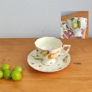 Juego de Taza y Platillo de Cerámica Europea con Borde Dorado, Taza de Té Estilo Británico para el Hogar, Restaurante y Regalo - Product Image 5