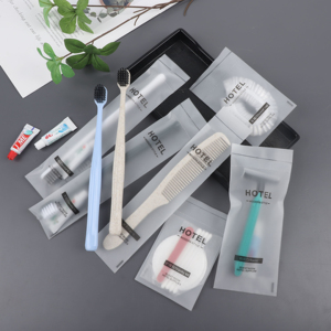 Kit de toilette écologique portable pour hôtel et voyage, comprenant une bouteille de shampoing et <span class=keywords><strong>des</strong></span> articles de toilette miniatures - Product Image 1