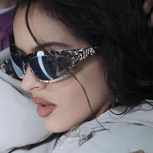 Lunettes de soleil de cyclisme œil de chat Y2K personnalisées pour femmes, verres polarisés UV400 en PC avec étui, style Instagram, lunettes de sport - Product Image 4