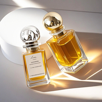 Bouteilles de parfum en verre carré clair de haute qualité avec couvercle en or 30ml 50ml 100ml capacité pompe pulvérisateur Type d'étanchéité