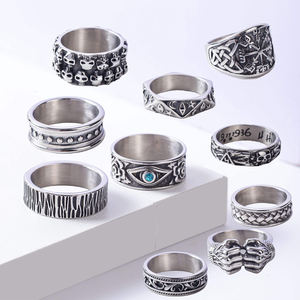 สไตล์กอธิคกะโหลกแหวนสแตนเลสไวกิ้งพระเครื่องRuneเข็มทิศแหวนVINTAGEแกะสลักมวยกําปั้นผู้ชายแหวน - Product Image 1
