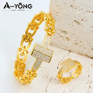 Groothandel Populariteit Ontwerp Sieraden Set Dubai Style 18K Vergulde Zirconai Armbanden & Ring Set Voor Vrouwen