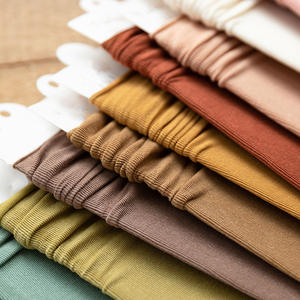 Calcetines Gruesos de Media Pantorrilla para Mujer, Color Sólido, Talla Única, Estilo Versátil para Otoño e Invierno - Product Image 3