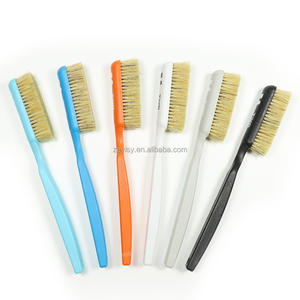 Brosse en plastique à poils de sanglier naturels écologiques six couleurs pour l'escalade de gymnastique à utiliser avec des lunettes d'assurage - Product Image 5